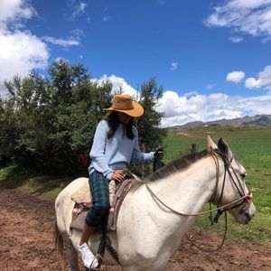 Meet your Posher, Andrea